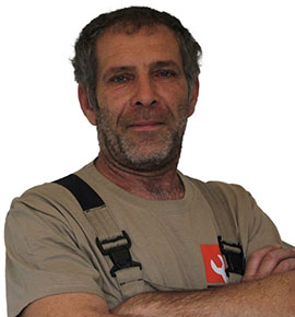 Tibor, villanyszerelő